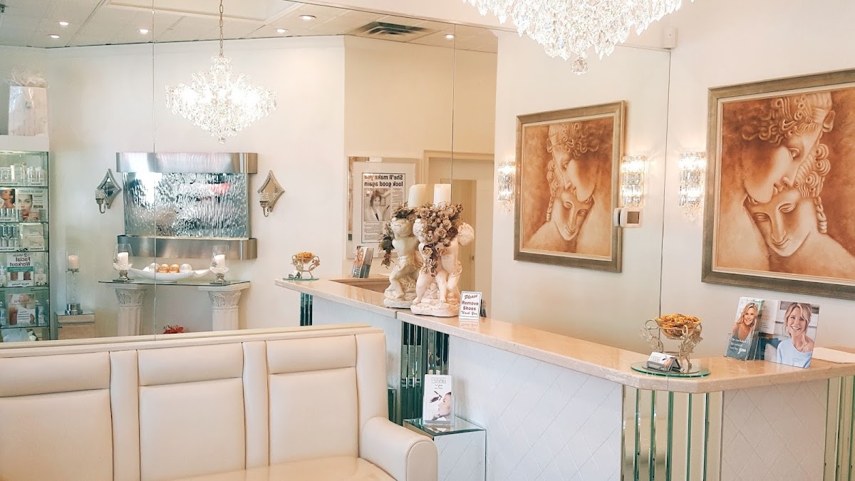 Lasting Looks Clinic — laser tattoo removal clinic in Toronto