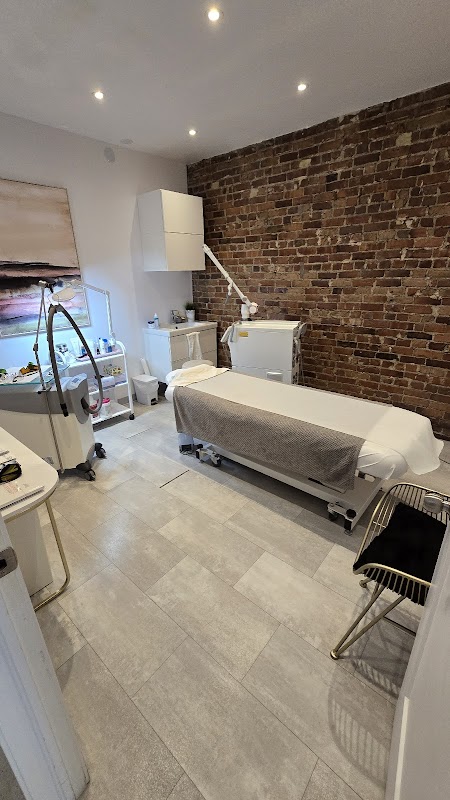 Studio K Dermo-Esthétique | Clinique médico-esthétique — laser tattoo removal clinic in Montreal