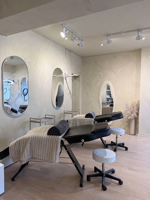 Chloe & Co. Brow & Wax Bar — laser tattoo removal clinic in Westmount