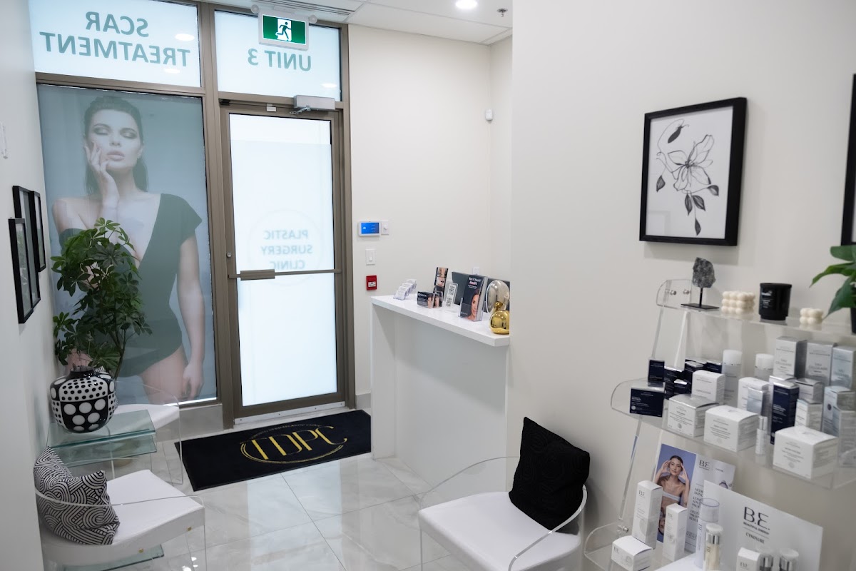 Toronto Dermaplastic Clinic — laser tattoo removal clinic in Toronto