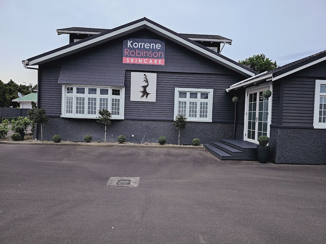 Korrene Robinson Skincare β laser tattoo removal clinic in West End