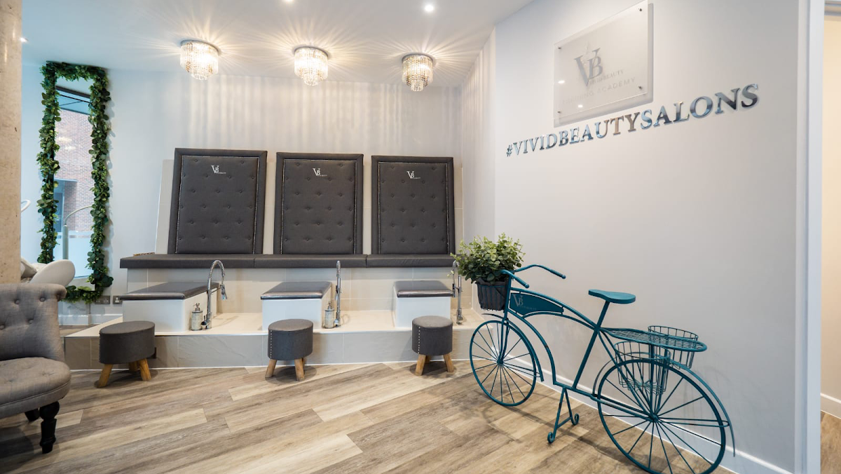 Vivid Beauty — laser tattoo removal clinic in Southampton