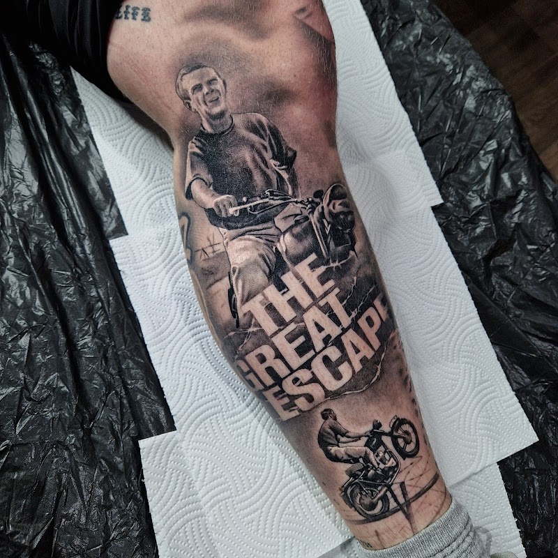 ZINK Tattoo — laser tattoo removal clinic in Paisley