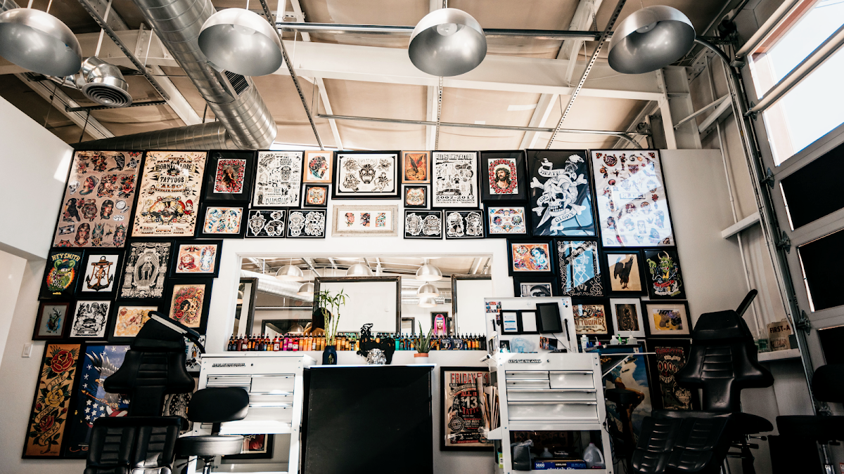 Gallo Negro Tattoo — laser tattoo removal clinic in Albuquerque