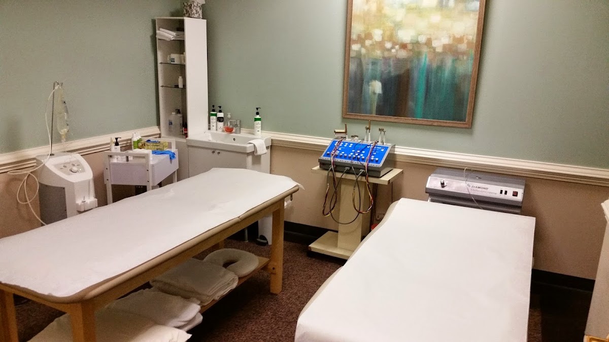 Purefico Medspa and Therapy β laser tattoo removal clinic in Cornelius