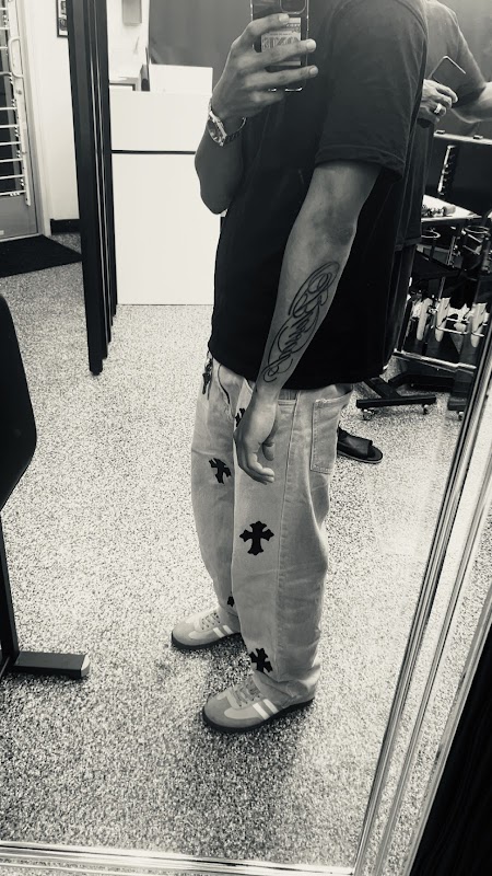 House of Art — laser tattoo removal clinic in Maywood