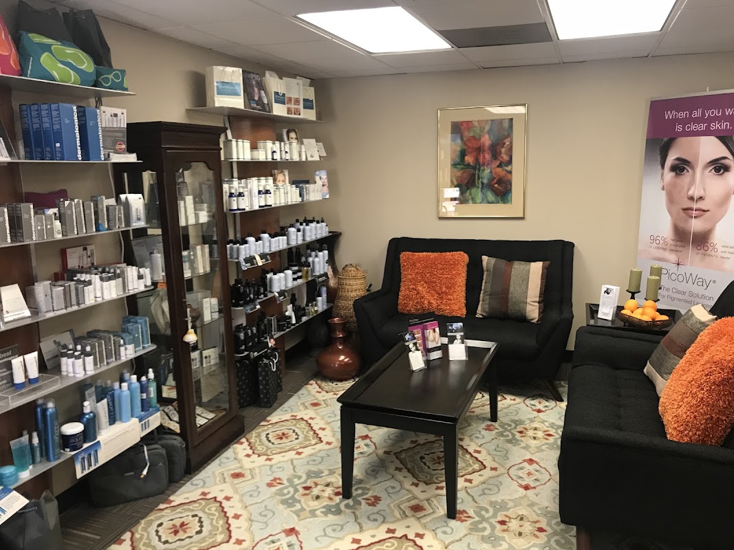 Cade Clinique Salon & Spa β laser tattoo removal clinic in Denver