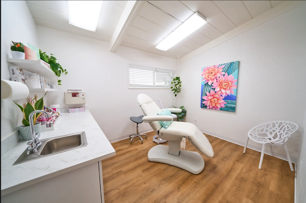 Restorative Permanent Makeup β laser tattoo removal clinic in La Jolla