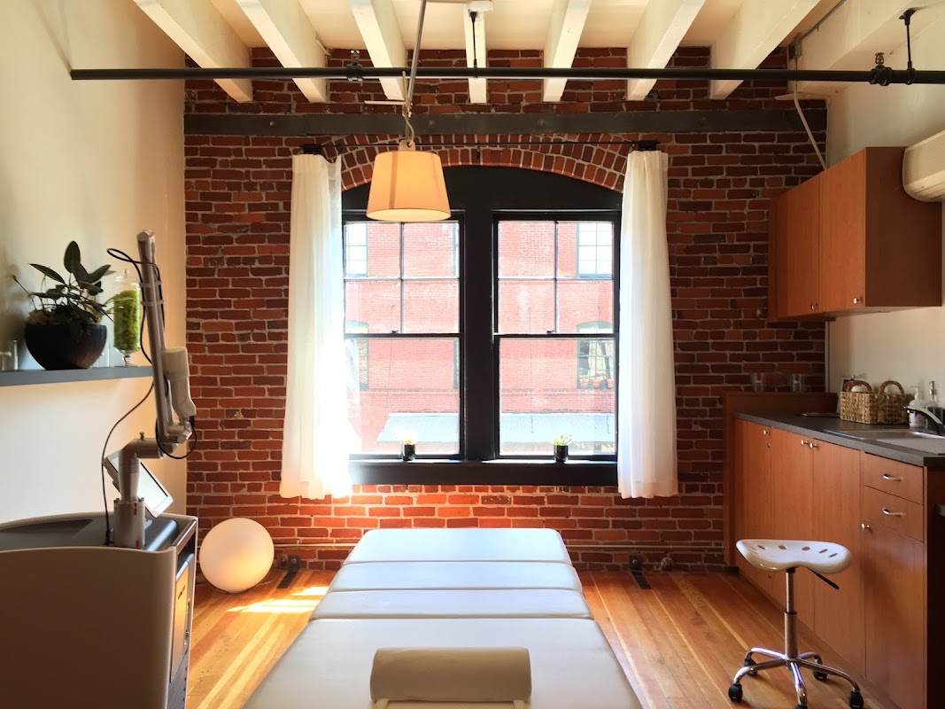 The UnTattoo Parlor โ laser tattoo removal clinic in Portland